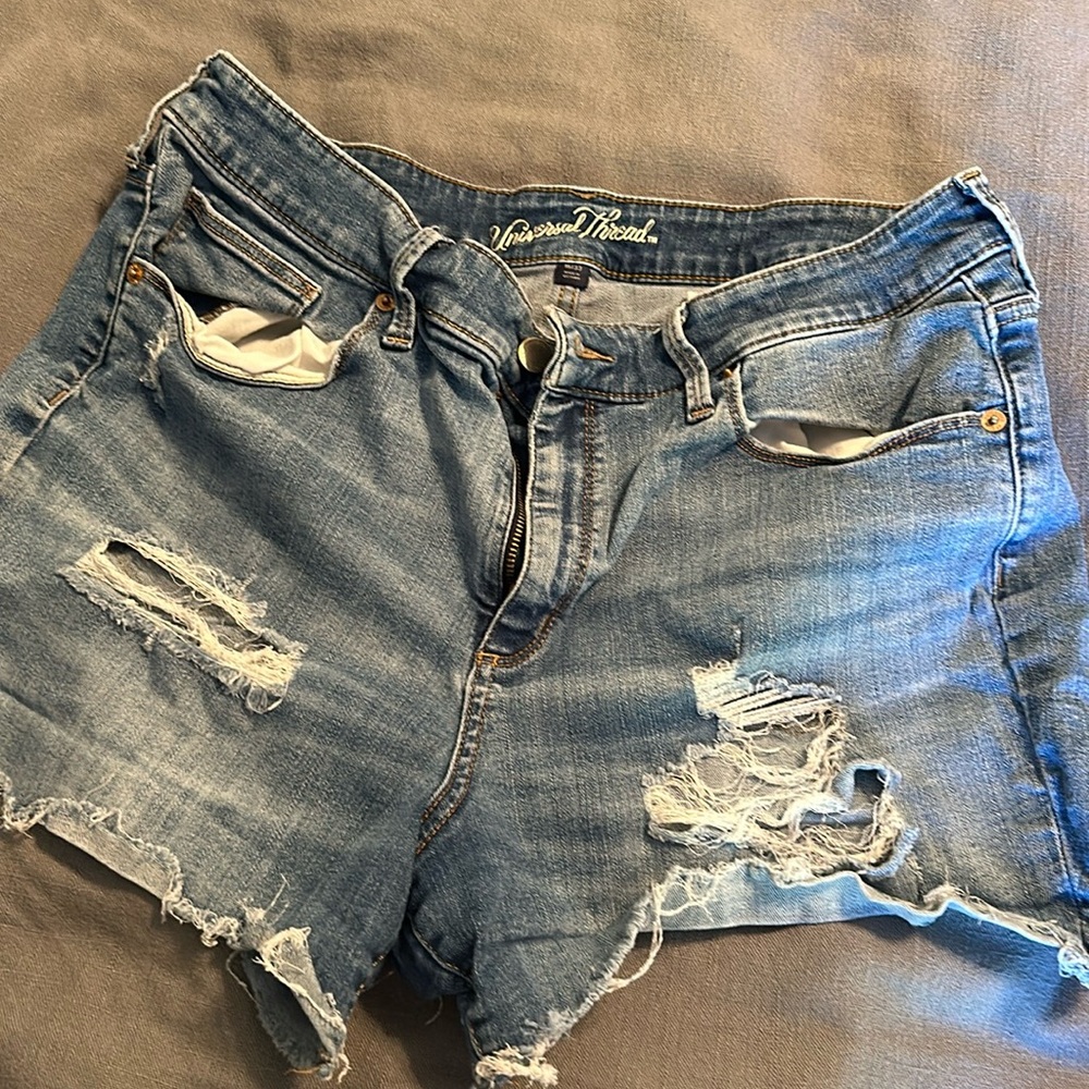 Universal thread Jean shorts